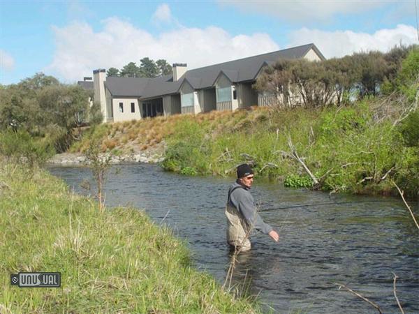 Ahuru Lodge