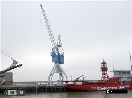 Dockside Crane Hotel