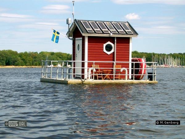 Underwater Hotel Room In The Middle Of A Swedish Lake 1 9